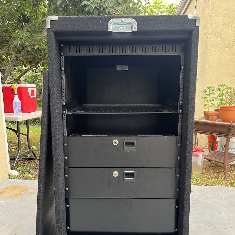 Pro 18U Carpeted Amp Rack Case with Wheels Reverb