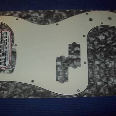 Pickguard For Fender P. Bass, 3-Ply - PARCHMENT image 1