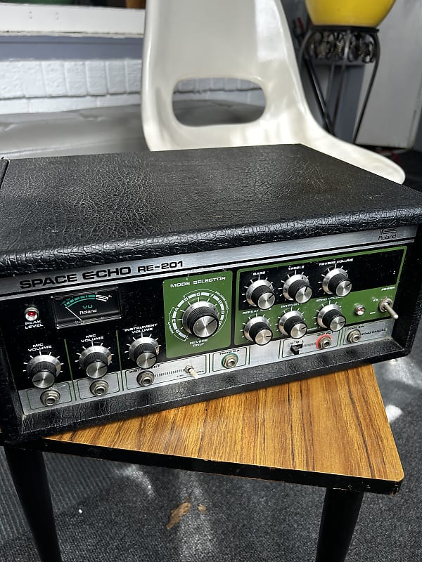 921 Roland RE-201 space echo ディレイ リバーブ 921 Roland RE-201 space echo ディレイ リバーブ Why producers