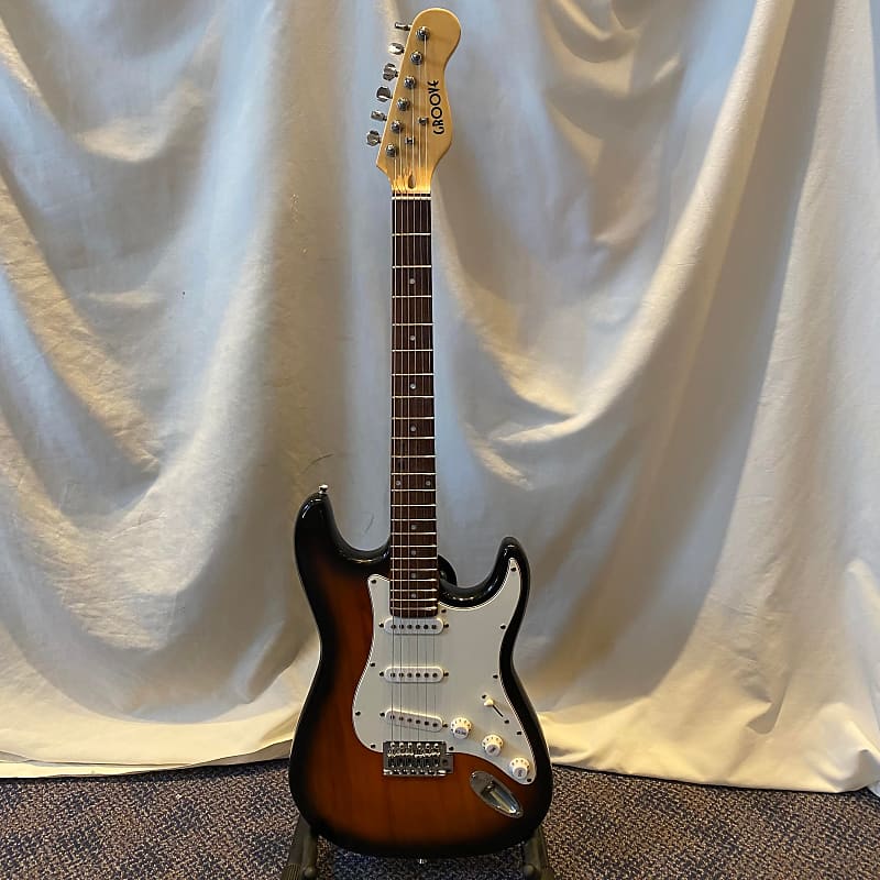 Groove "Stratocaster" Sunburst Reverb