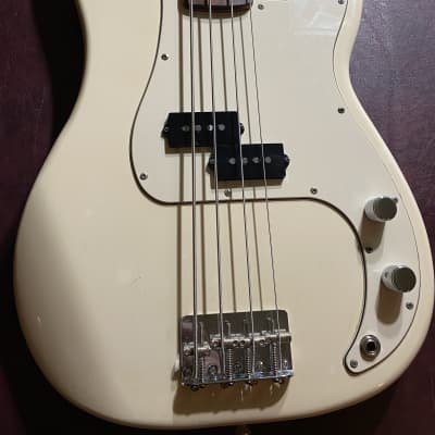 Partscaster  Precision Bass - Vintage White  w/Matching Headstock and Boutique pickups, Fender gig bag for sale
