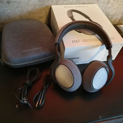 Bowers & Wilkins PX7 wireless bluetooth headphones, Adaptive ANC (Adaptive Noise Canceling), B&W image 6