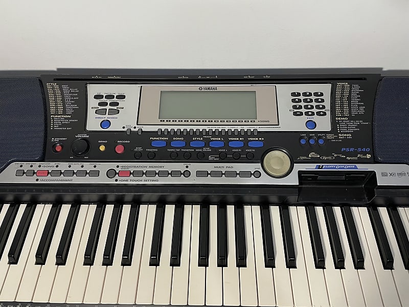 Yamaha PSR-540 The Ultimate Professional Keyboard Piano
