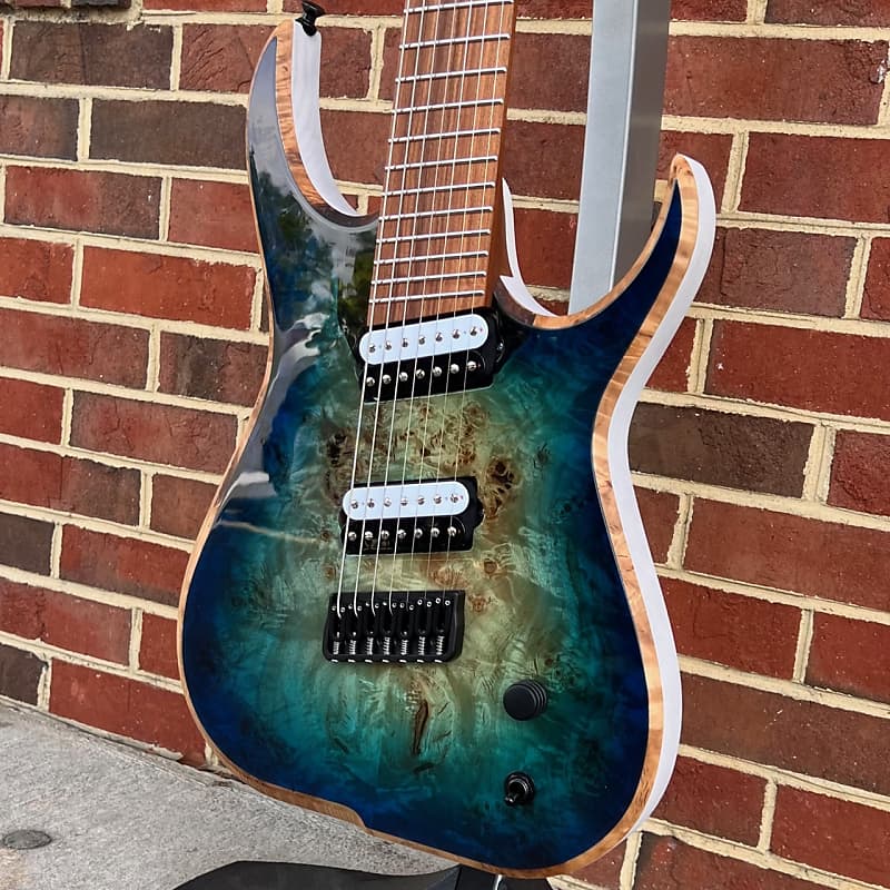 Skervesen Raptor 7FF, Fanned Fret 7, 1pc Flamed Redwood Top