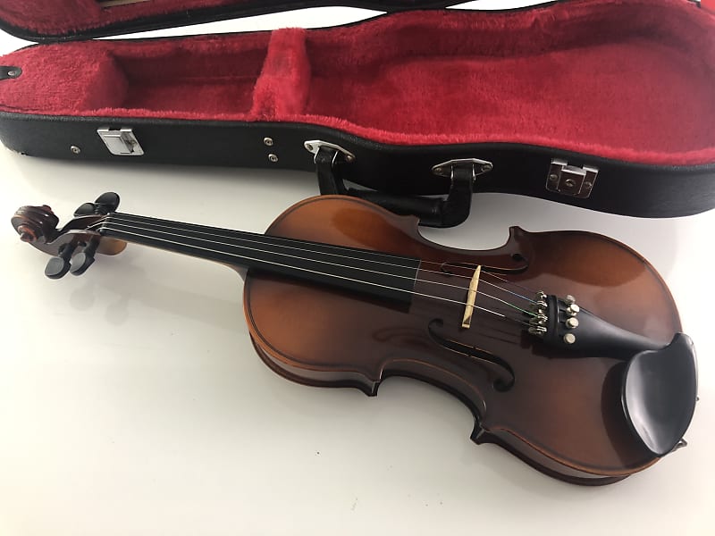 Suzuki LTD Nagoya Japan 1/2 Violin Natural 220 Level