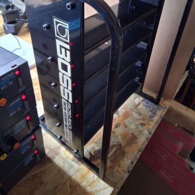 Boss Micro System Rack BMR-5 mit fünf Micro Rack Series Effektgeräte Mitte 80ger - Schwarz image 19