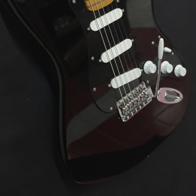 Custom Fender Squier Stratocaster Active Pups Light Relic Gilmour Inspired Black Strat Nitro Neck image 3