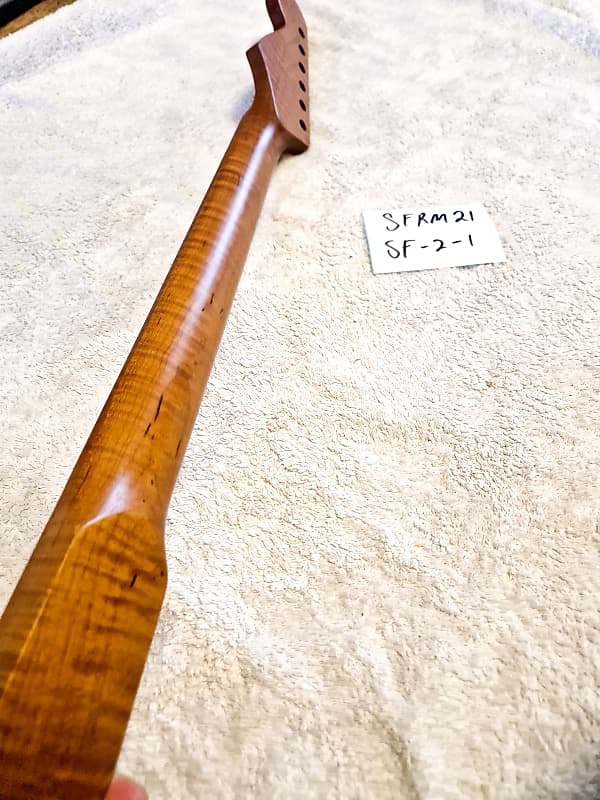 Roasted Flame Maple Mustang Neck: 22 Fret, Satin, 9.5