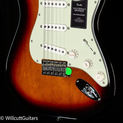 Fender Vintera II '60s Stratocaster Rosewood Fingerboard 3-Color Sunburst (353) for sale