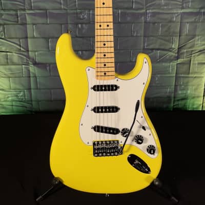 Fender MIJ Limited International Color Stratocaster 2023 - Monaco Yellow image 2