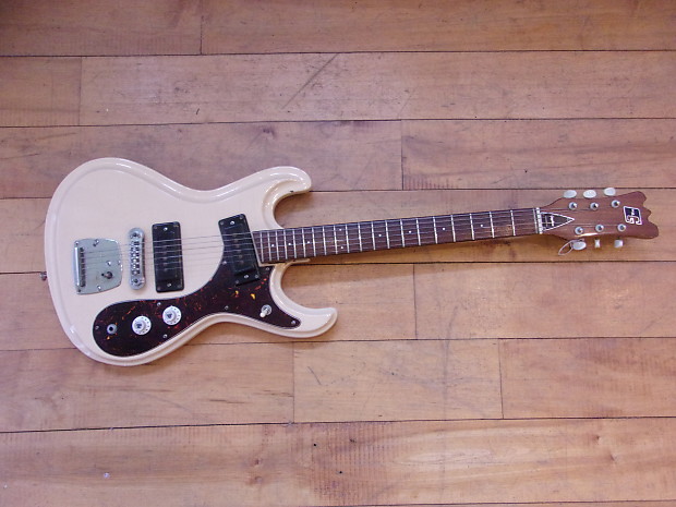 Guyatone mosrite hotsell