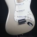 Fender American Series VG Stratocaster with Maple Fretboard 2009 Blizzard Pearl