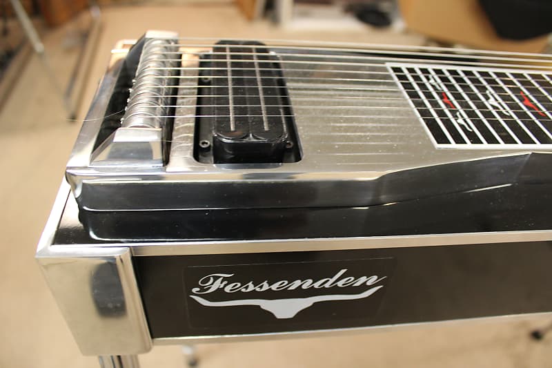 Fessenden store steel guitars