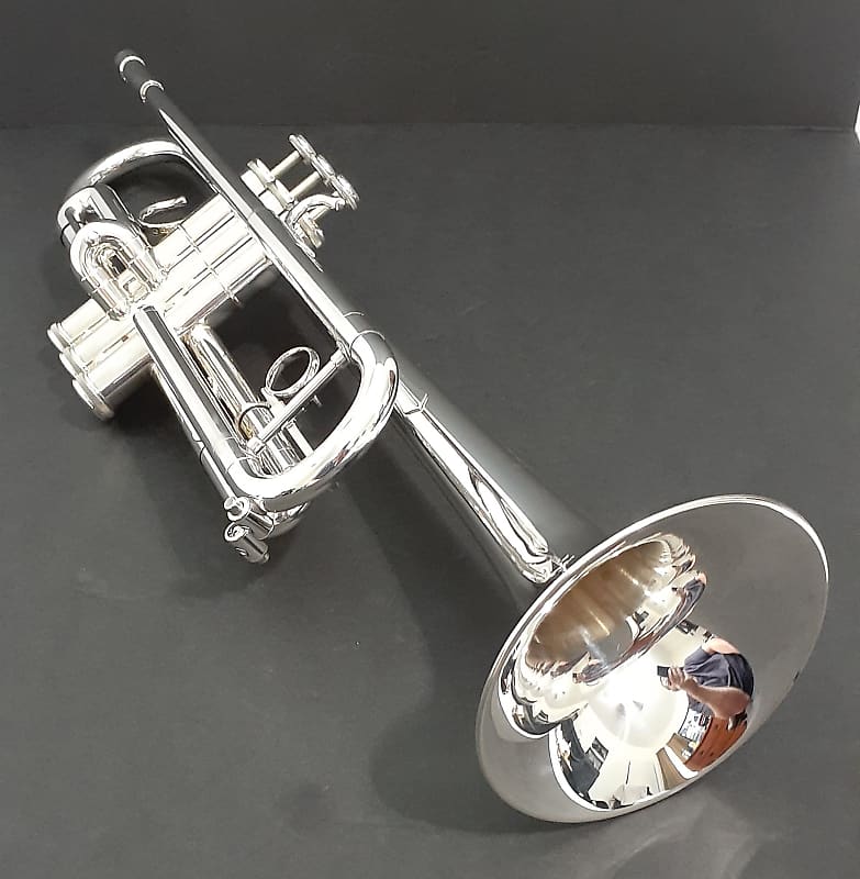 Getzen Eterna 770 Select Trumpet ,2 Mutes, 2 Mouthpieces & Case Silver image 1