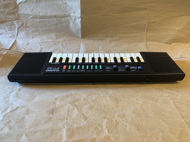レズスター　CASIO AQ-S820W-3B.png