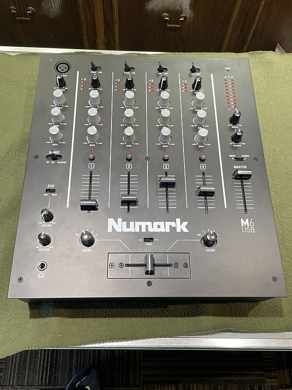 Numark M6 USB 4channel DJ Mixer Reverb