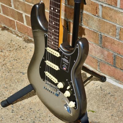 Fender American Professional II Stratocaster®, Rosewood Fingerboard, Mercury image 5
