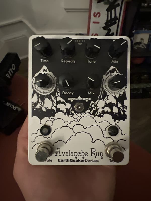 EarthQuaker Devices Avalanche Run Stereo Reverb & Delay with Tap Tempo Limited Edition