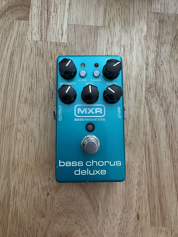 MXR M83 Bass Chorus Deluxe