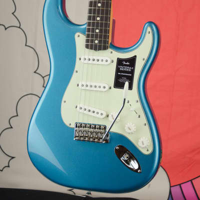 Fender VINTERA® II '60S STRATOCASTER®Rosewood Fingerboard, Lake Placid Blue image 4