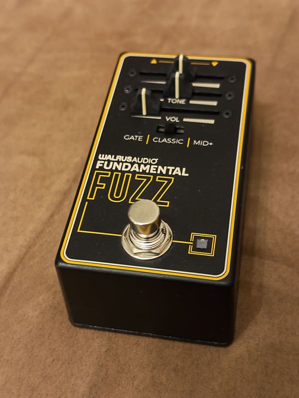 Walrus Audio Fundamental Fuzz