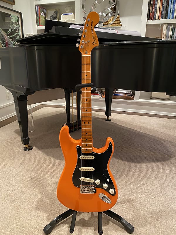 Fender ストラトキャスター　Capri Orange Fender Player Stratocaster Capri Orange/M｜平野楽器 ロッキン