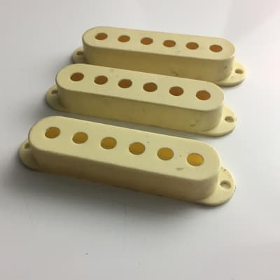 3 Genuine Fender Pure Vintage Reissue Strat Pickup Covers Relic Aged White Japan image 2