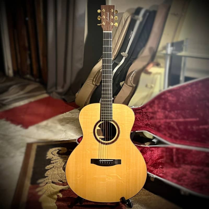 Best baritone deals acoustic guitar