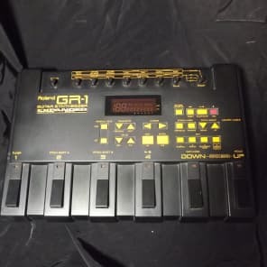 Roland GR-1 Guitar Synthesizer with GK-2A Pickup and Case image 2