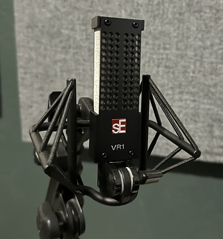 sE Electronics Voodoo VR1 Passive Ribbon Microphone | Reverb