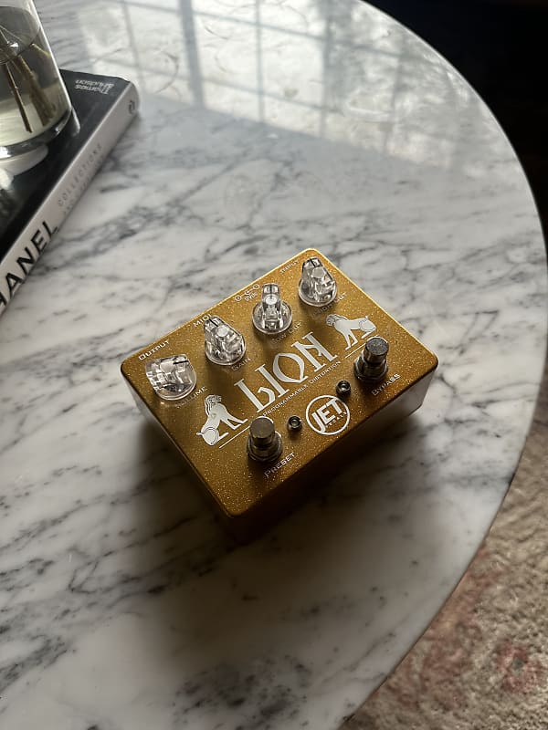 Jet Pedals Lion Distortion 2021 Bronze Sparkle Reverb