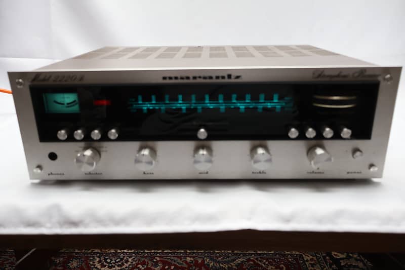 Marantz Model 2220b 20 Watt Per Channel AM/FM Reciever | Reverb