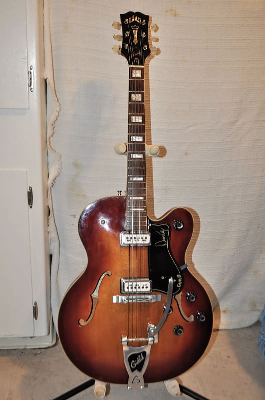 1963 Guild DE-400 Duane Eddy Standard electric model guitar. image 1