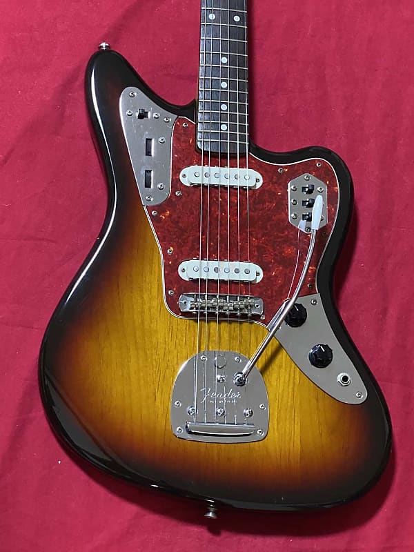 Fender Jaguar サンバースト JG66-85 Oシリアル Fender Japan JG66-85 Jaguar O Serial 1990's Electric Guitar
