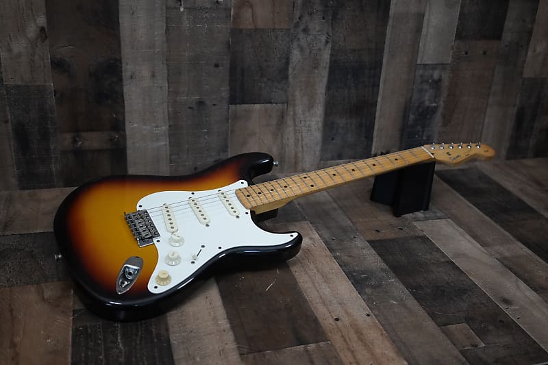 Squier Silver Series Stratocaster SST-M MIJ 1993 Sunburst Fender