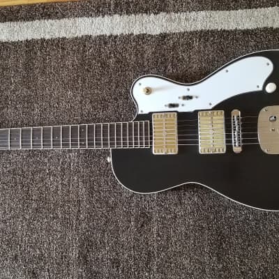 Daddy Mojo Beekay Guitar - Tuxedo Black With Mojotone Gold Dual-Foil Pickups w/case image 15