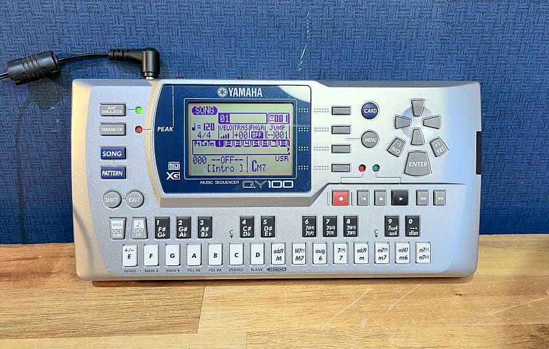 Yamaha QY100 - MIDI関連機器