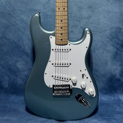Fender Standard Stratocaster MIM 2002 Blue Agave for sale