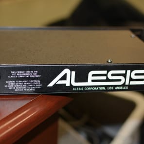 Alesis  Midiverb II 16 bit  Digital Effects processor rack  Black & Blue image 4