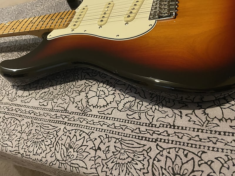 History TH-SV M Three Color Burst | Reverb