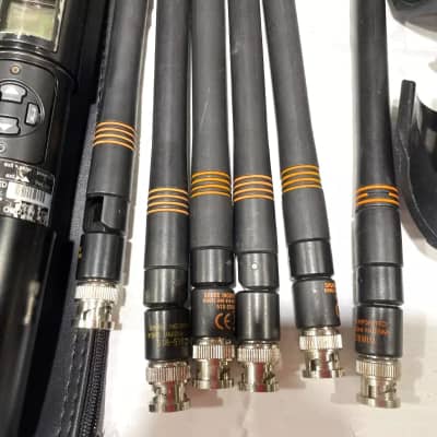 Shure UR4D+ Dual H4 Wireless Receiver W/(2)UR2 Handheld Transmitters #2418 (One) image 14