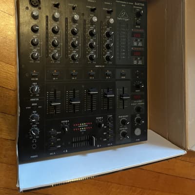 Behringer Pro Mixer DJX750 4-Channel DJ Mixer with Effects and BPM Counter 2010s - Black image 2