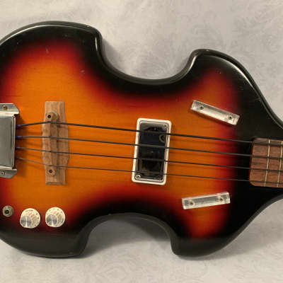Vintage 1967 Airline Model 7289 Violin Bass Guitar Valco Supro Rare & Original image 2