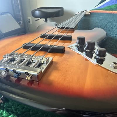 Squier Vintage Modified Jazz Bass Fretless 2007 - 2018 - 3-Color Sunburst image 8