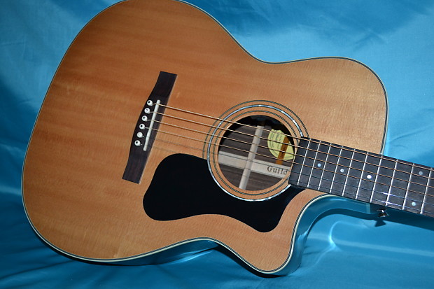 Guild F130R CE Acoustic Electric with Hard Shell Case