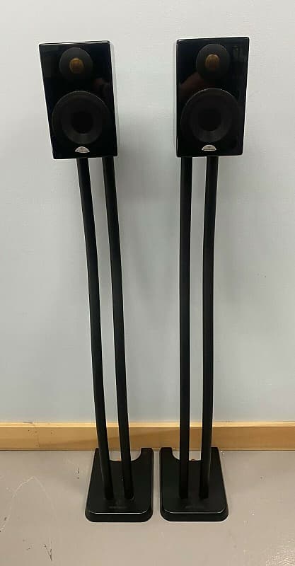 Monitor Audio Radius 90 Speakers with Stands. Gloss Black - Mint