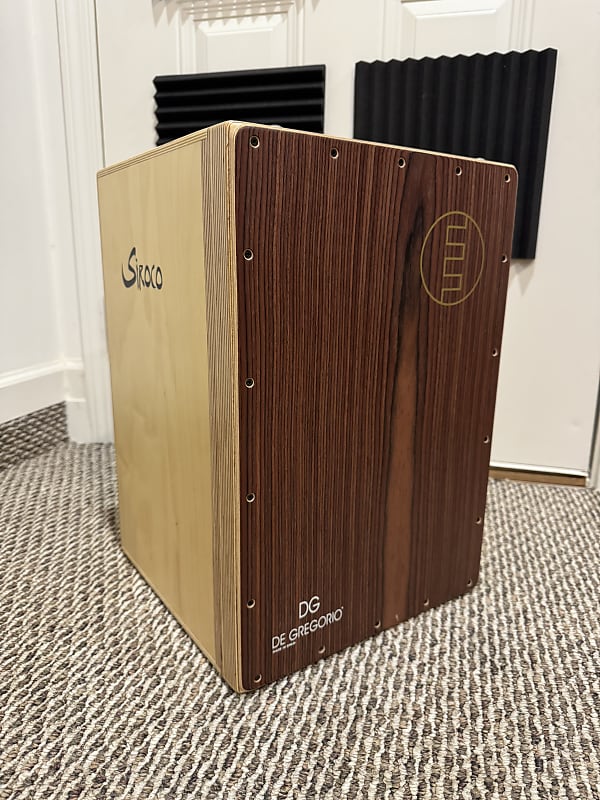 DG Cajon 折りたたみ Siroco DG 折りたたみカホン Siroco Plus シロコプラスの紹介 - YouTube