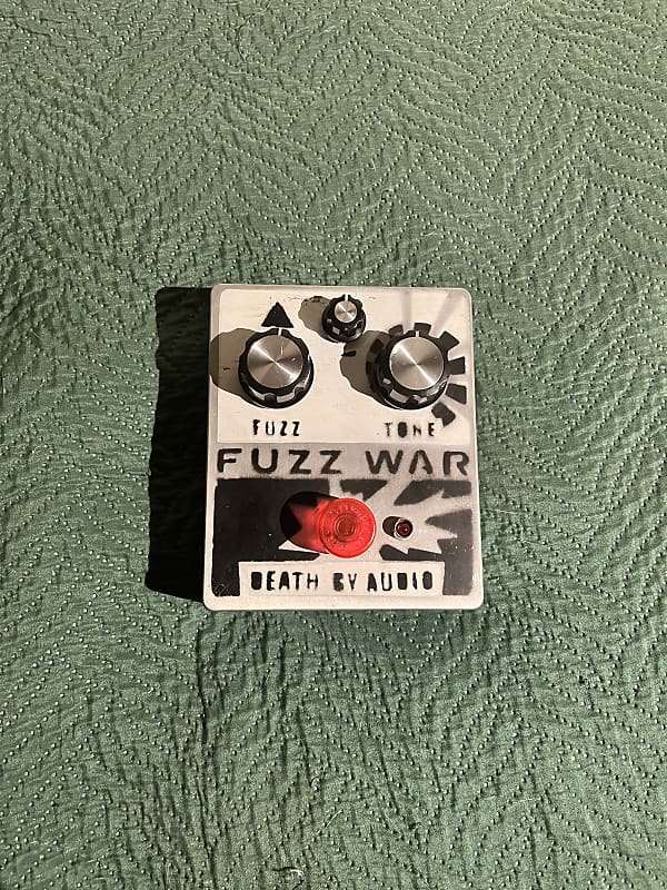 Death By Audio Fuzz War