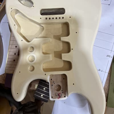 Fender Stratocaster MIM 2000's - White image 1