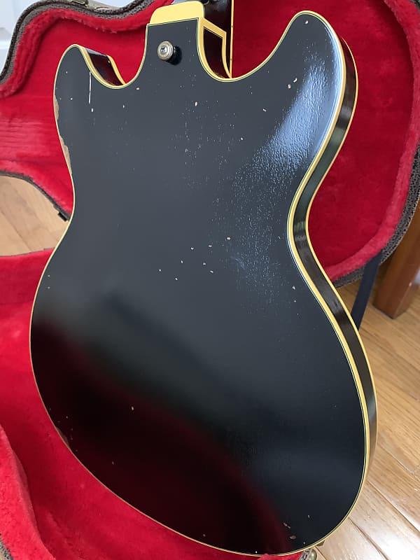 エレキギター・ベース】-Ibanez-薄胴フルホロウのフラッグシップ